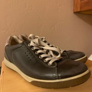 Women’s Black and White ECCO Soft Sneaker Size 38, US Size 7-7.5.